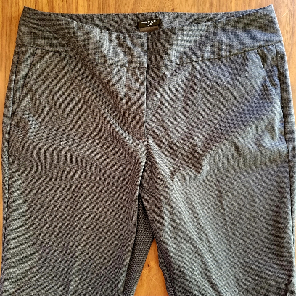 Ann Taylor Factory Signature Gray Straight Leg Trousers